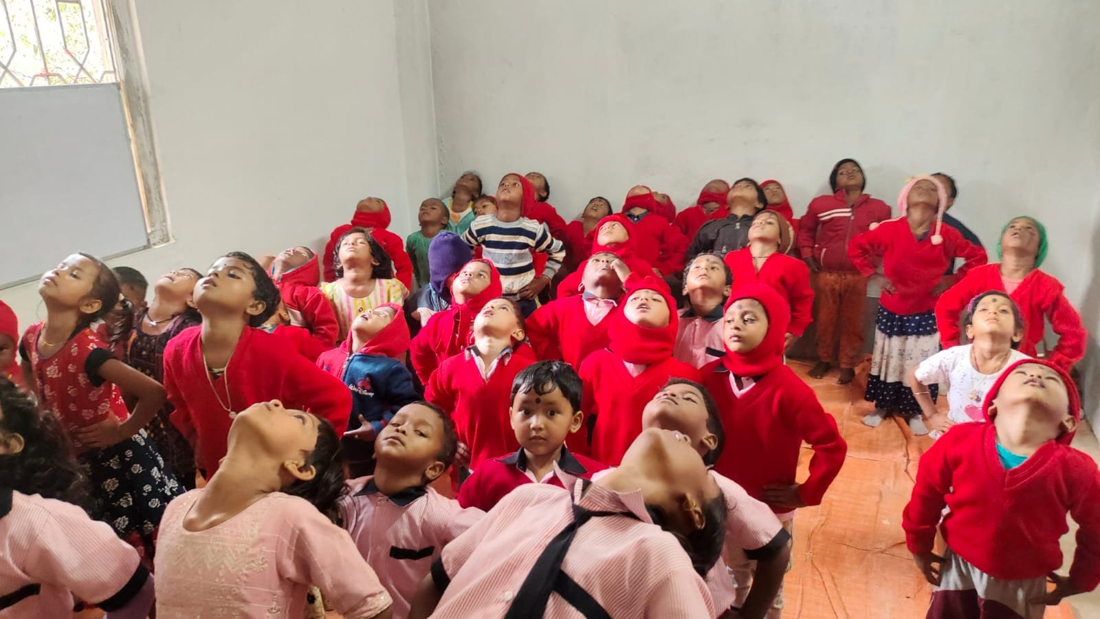 Students and activities at Manideha Vidyasagar Shishu Niketan